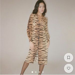 NWT Realisation Par - the Vivienne in Tiger print. xxs